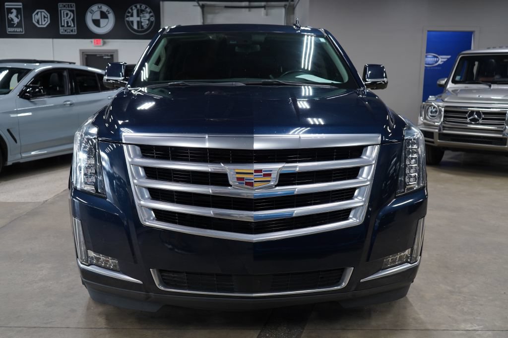 Used 2020 Cadillac Escalade Premium Luxury RWD image 8