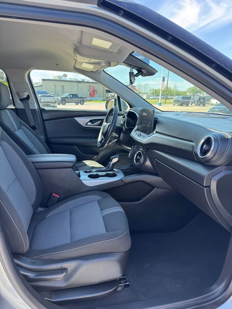 Used 2025 Chevrolet Blazer LT image 12
