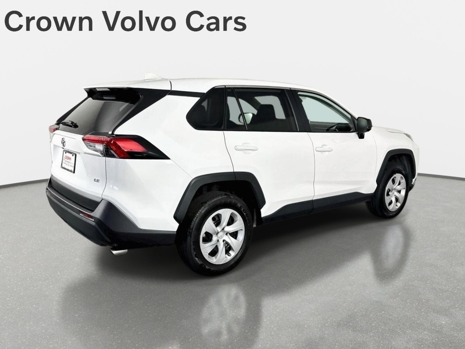 Used 2024 Toyota RAV4 LE FWD image 5