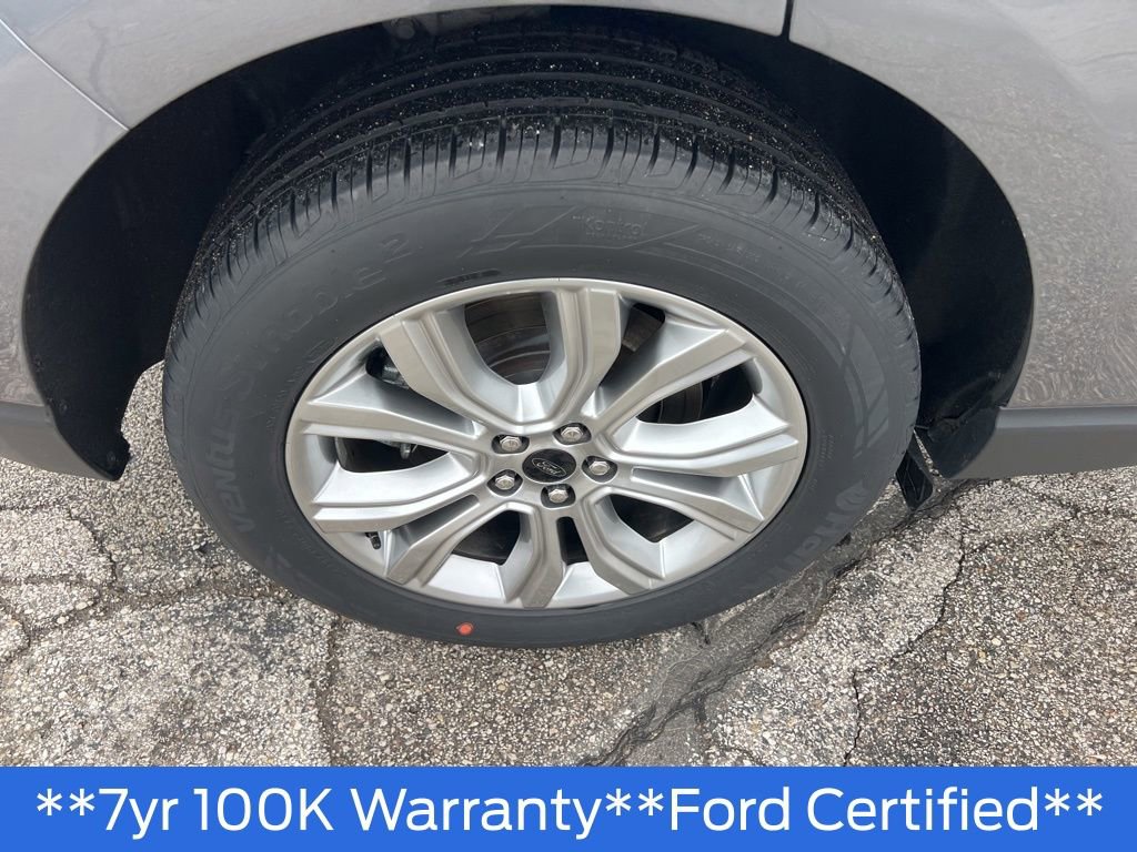 Used 2024 Ford Edge Titanium image 44