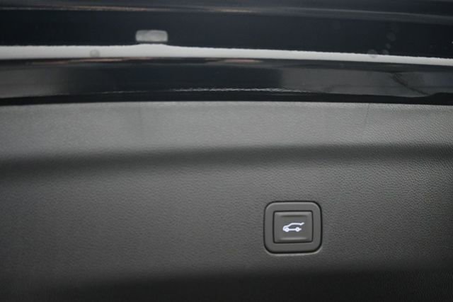New 2026 Chevrolet Tahoe High Country AWD/4WD image 9