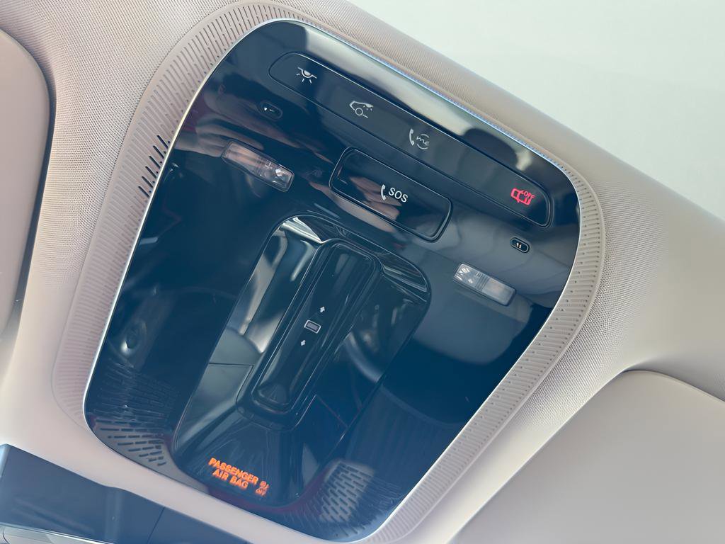 Used 2025 Mercedes-Benz E 350 4MATIC Sedan image 56