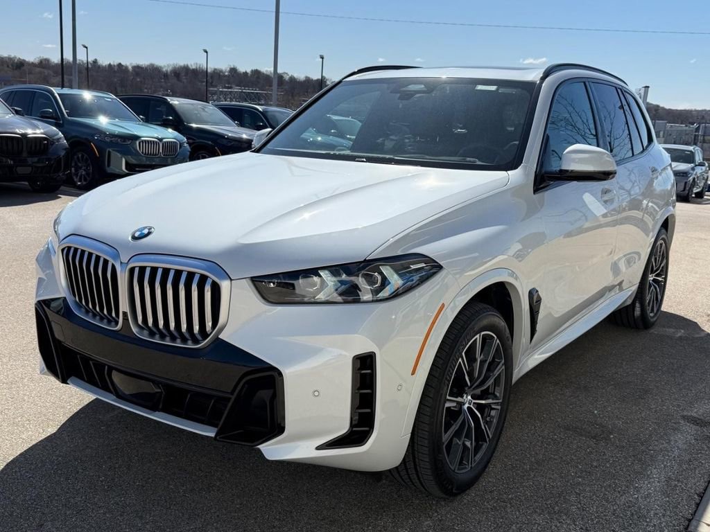 Used 2026 BMW X5 xDrive40i w/ M Sport Package AWD/4WD image 8