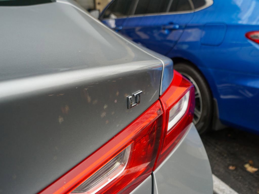 Used 2024 Chevrolet Malibu LT image 3