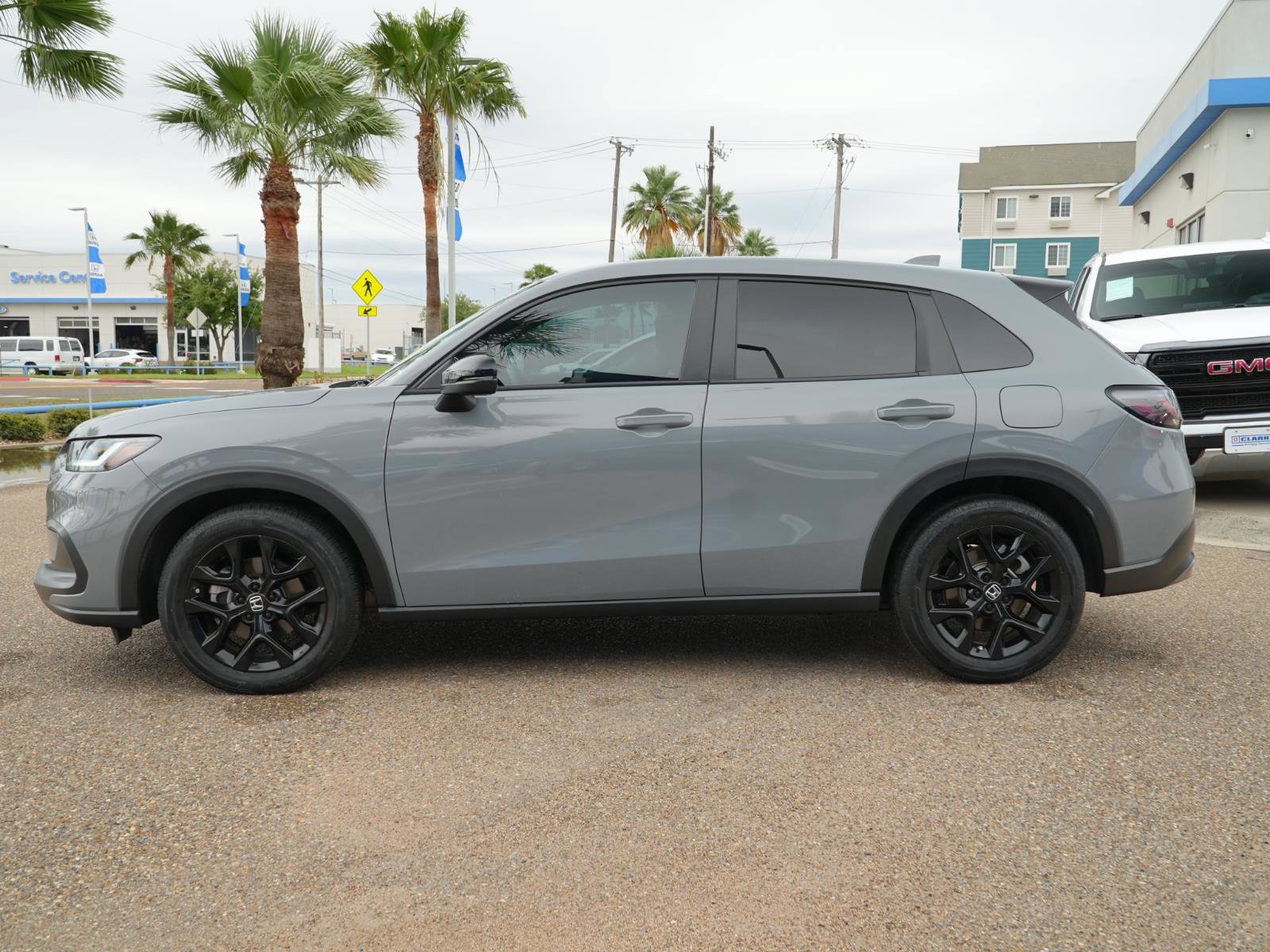 Used 2024 Honda HR-V Sport image 8
