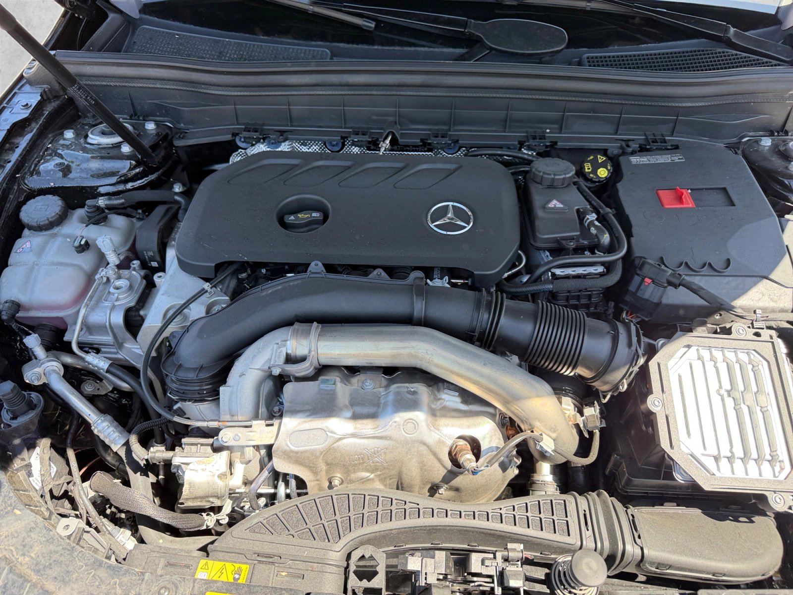 New 2026 Mercedes-Benz GLB 250 4MATIC image 18