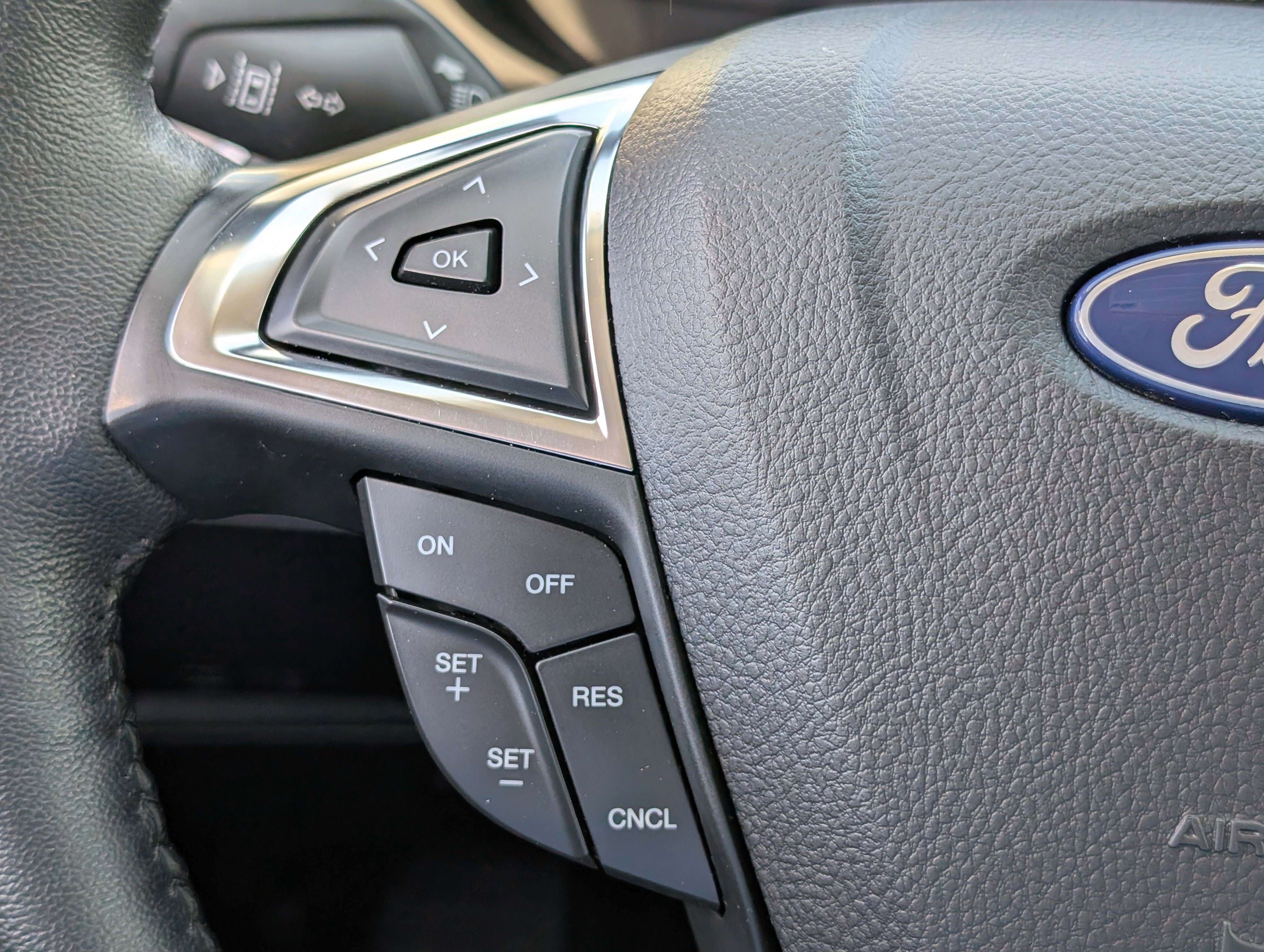 Used 2024 Ford Edge SEL w/ Sport Appearance Package AWD/4WD image 19