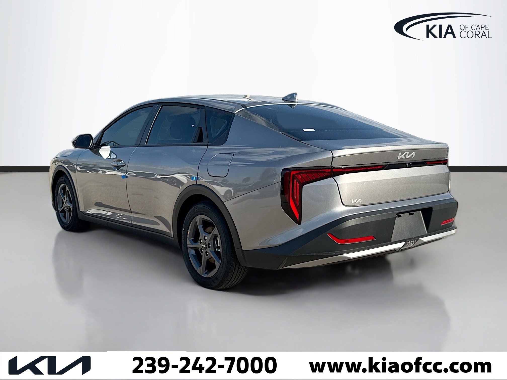 New 2025 Kia K4 LXS image 3