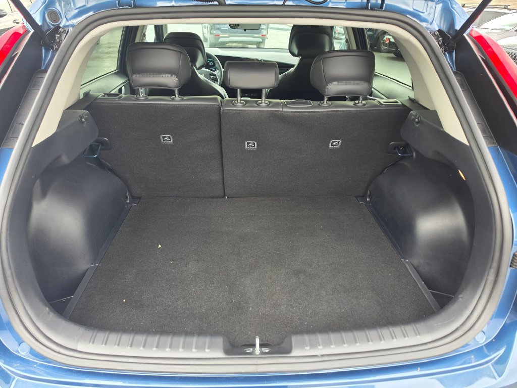 Certified 2025 Kia Niro EX FWD image 14