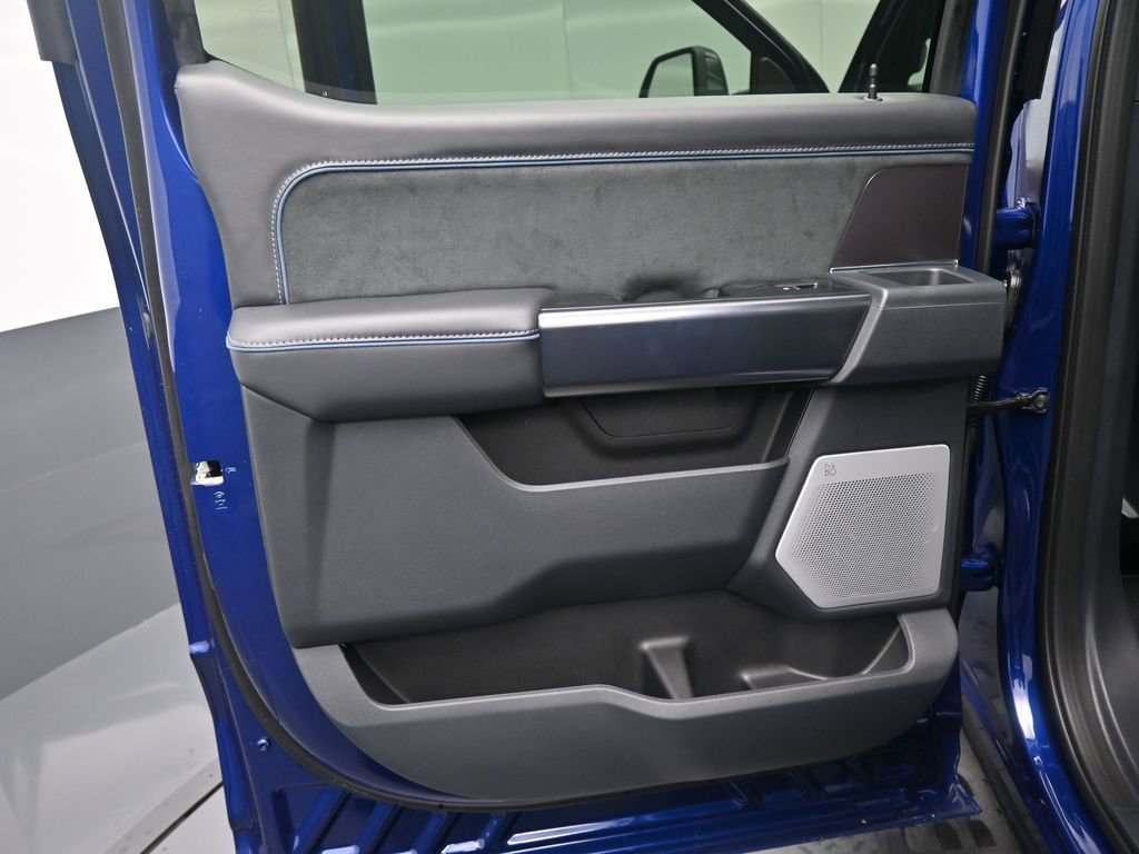 New 2026 Ford F250 Platinum w/ Tremor Off-Road Package image 8