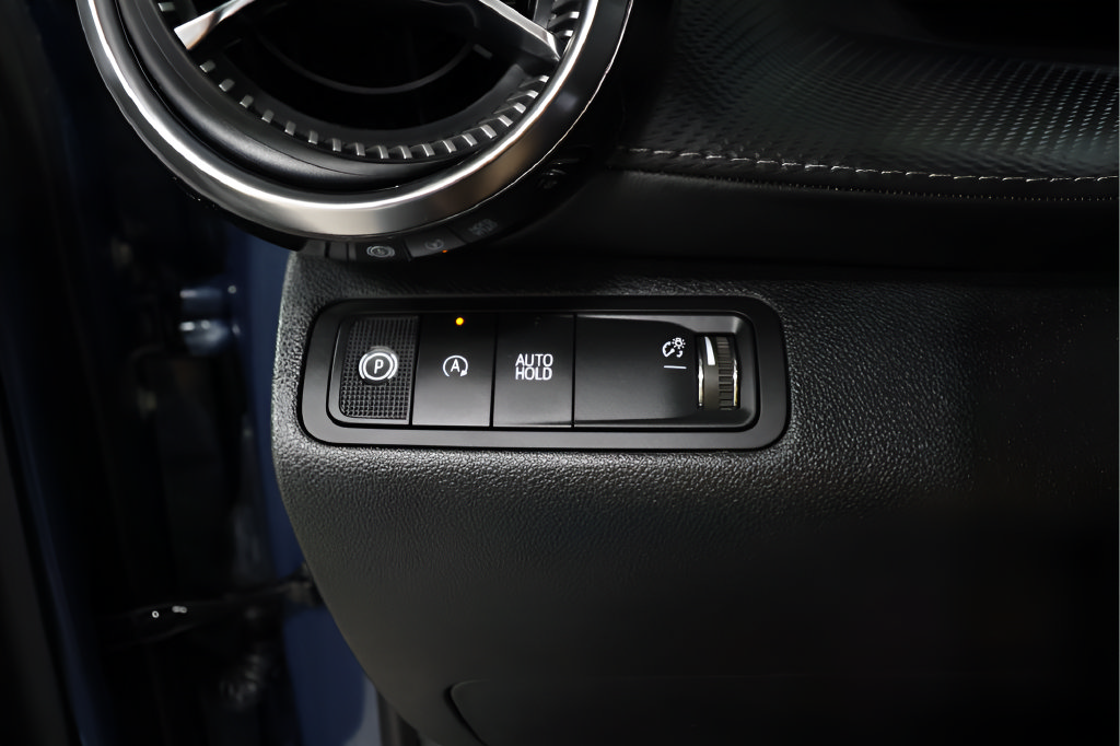 New 2027 Chevrolet Equinox LT w/ Convenience Package II FWD image 18