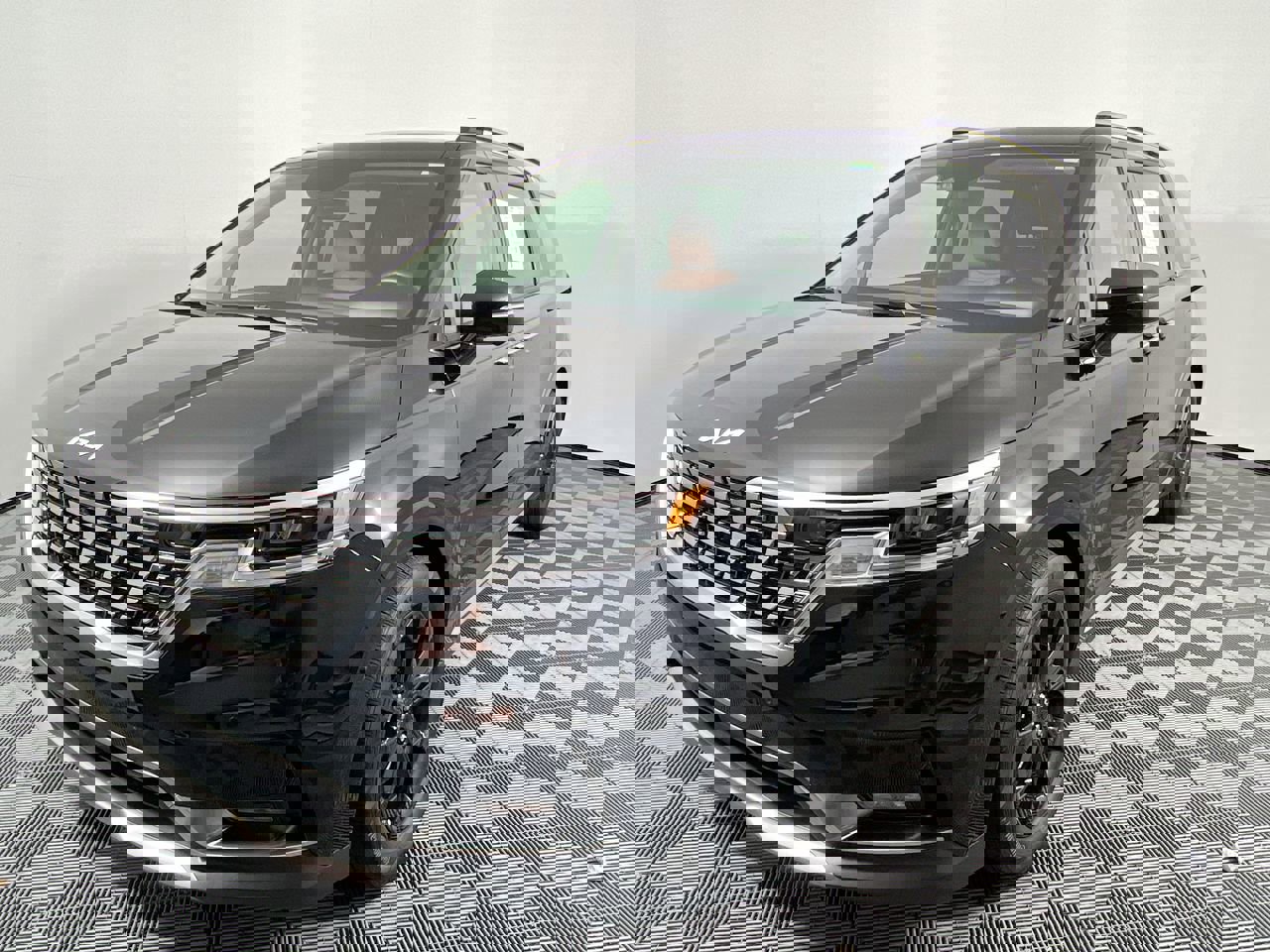 Used 2024 Kia Carnival SX Prestige image 7