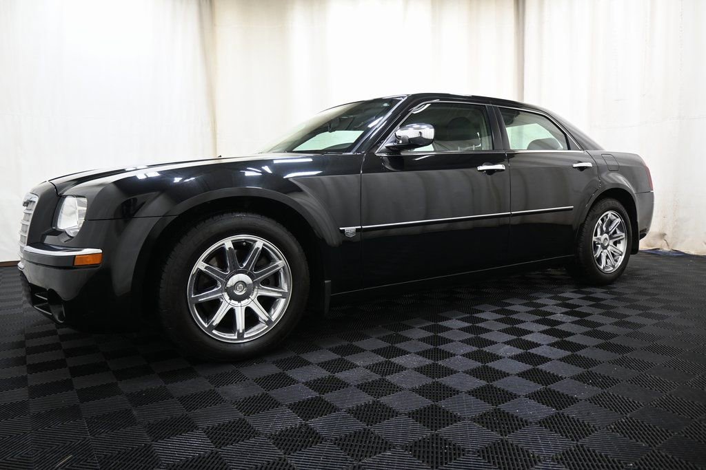 Used 2006 Chrysler 300 C w/ Sound Group II image 14