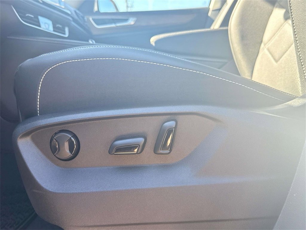 New 2026 Volkswagen Atlas SE image 12