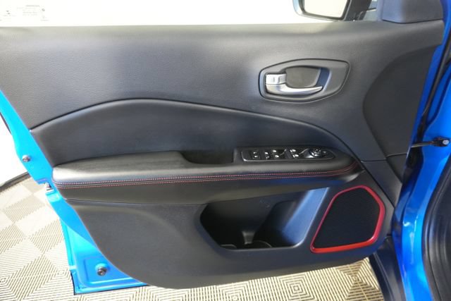 Used 2020 Jeep Compass Trailhawk w/ Cold Weather Group AWD/4WD image 29