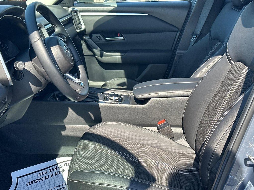 Certified 2025 MAZDA CX-50 2.5 Hybrid w/ Preferred Pkg image 18