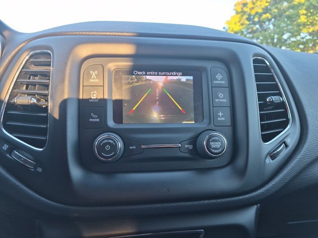 Used 2018 Jeep Compass Latitude AWD/4WD image 14