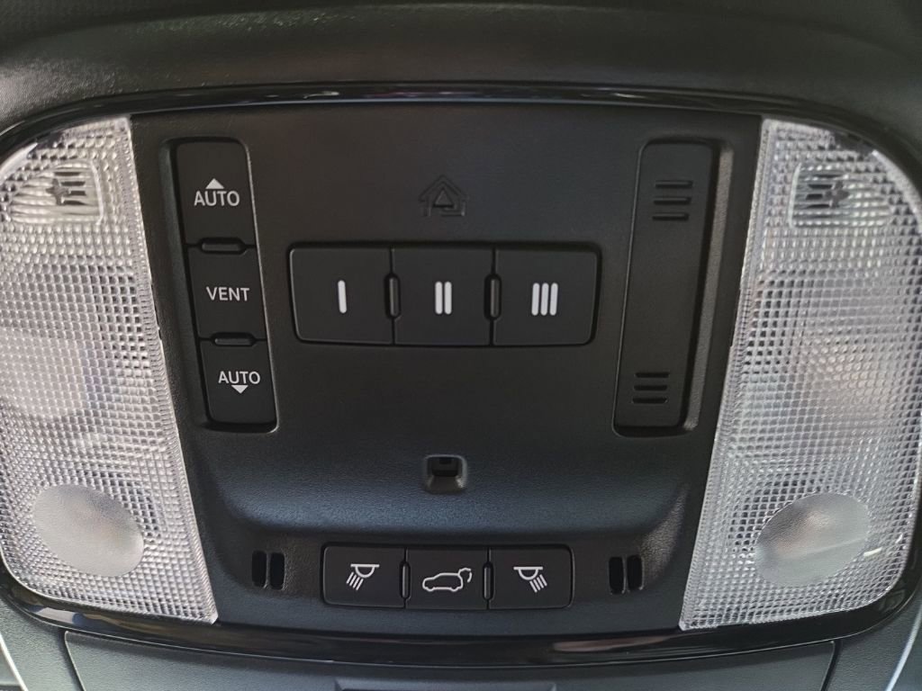 Used 2025 Dodge Durango GT AWD/4WD image 27