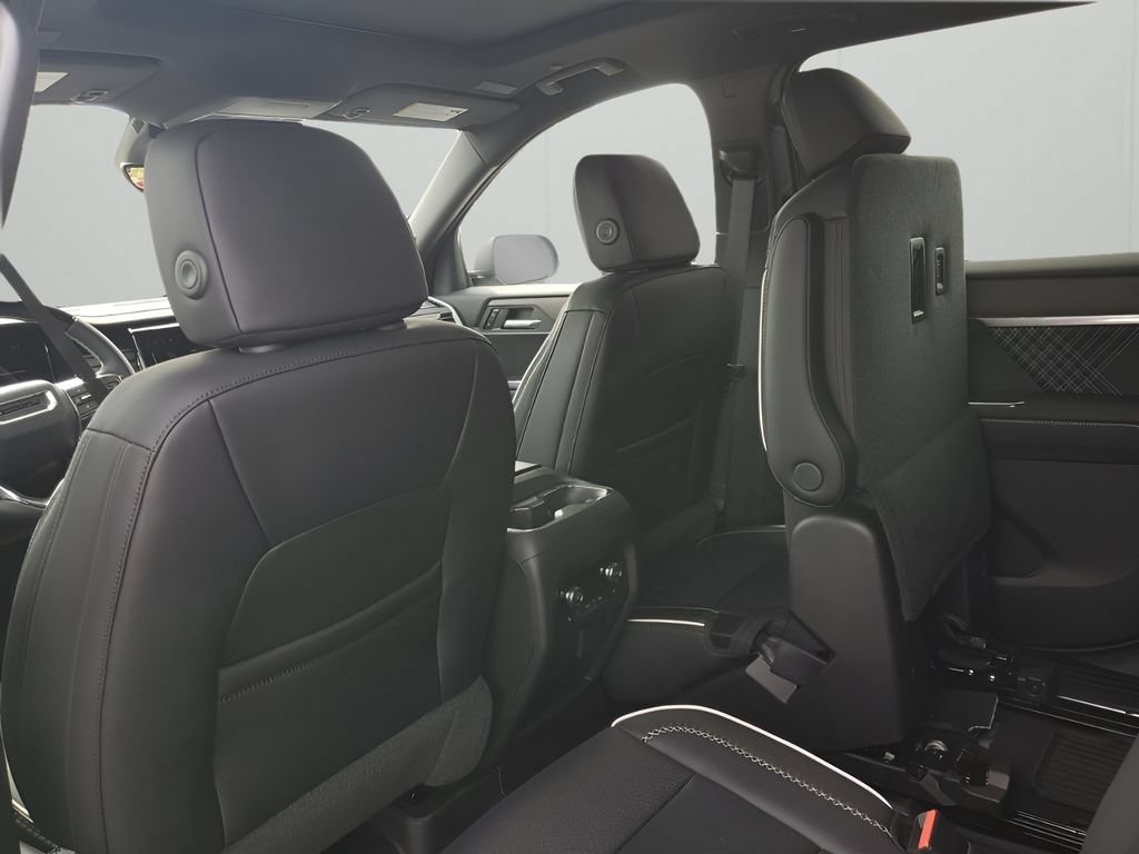 New 2026 GMC Acadia Denali w/ Super Cruise Package FWD image 20