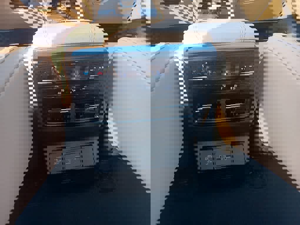 Used 2023 Acura MDX SH-AWD w/ Technology Package image 20