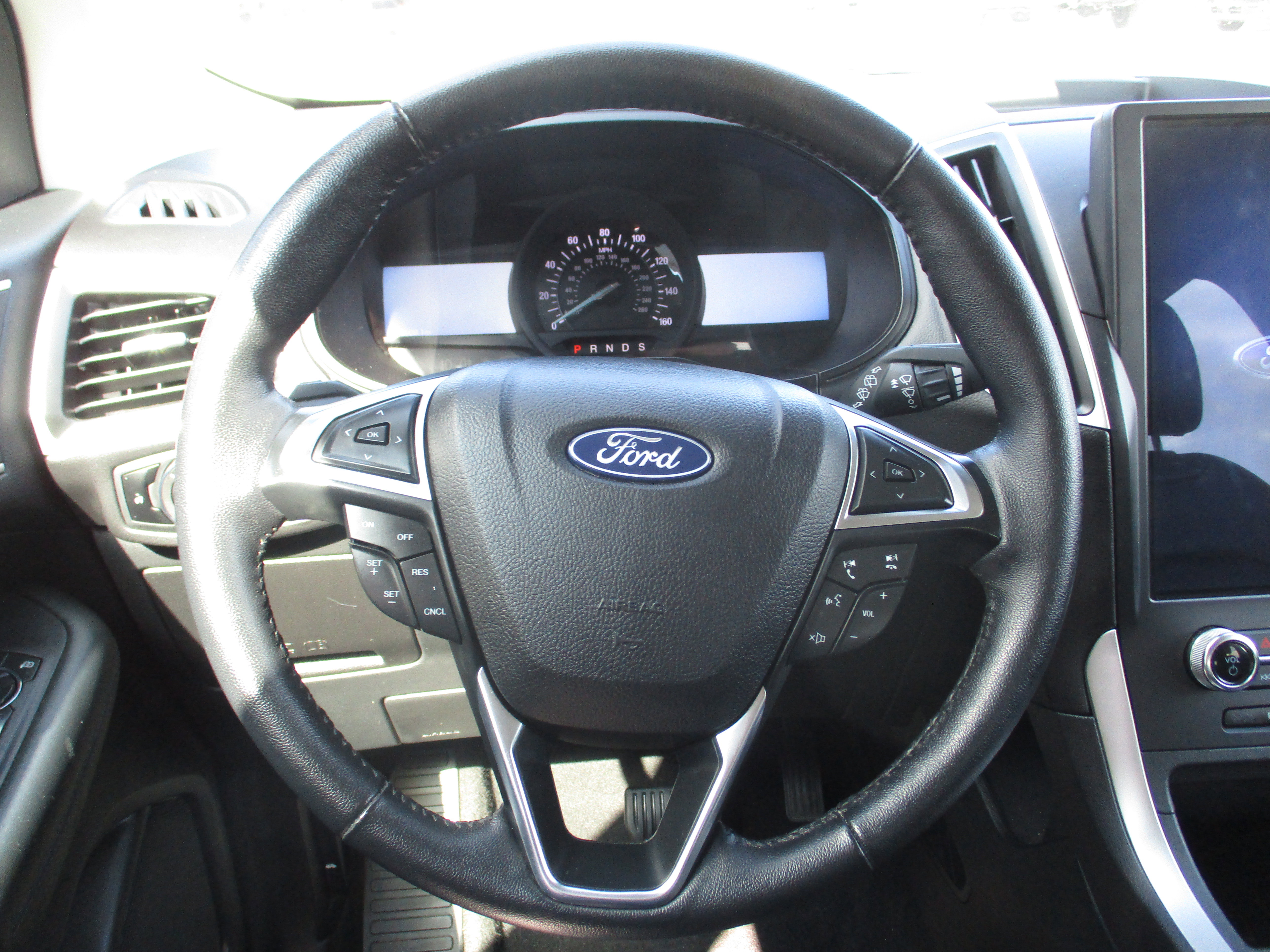 Used 2024 Ford Edge SEL image 31