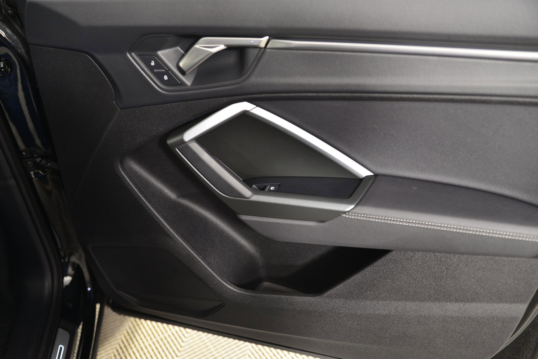 Certified 2025 Audi Q3 2.0T Premium w/ Convenience Package image 22