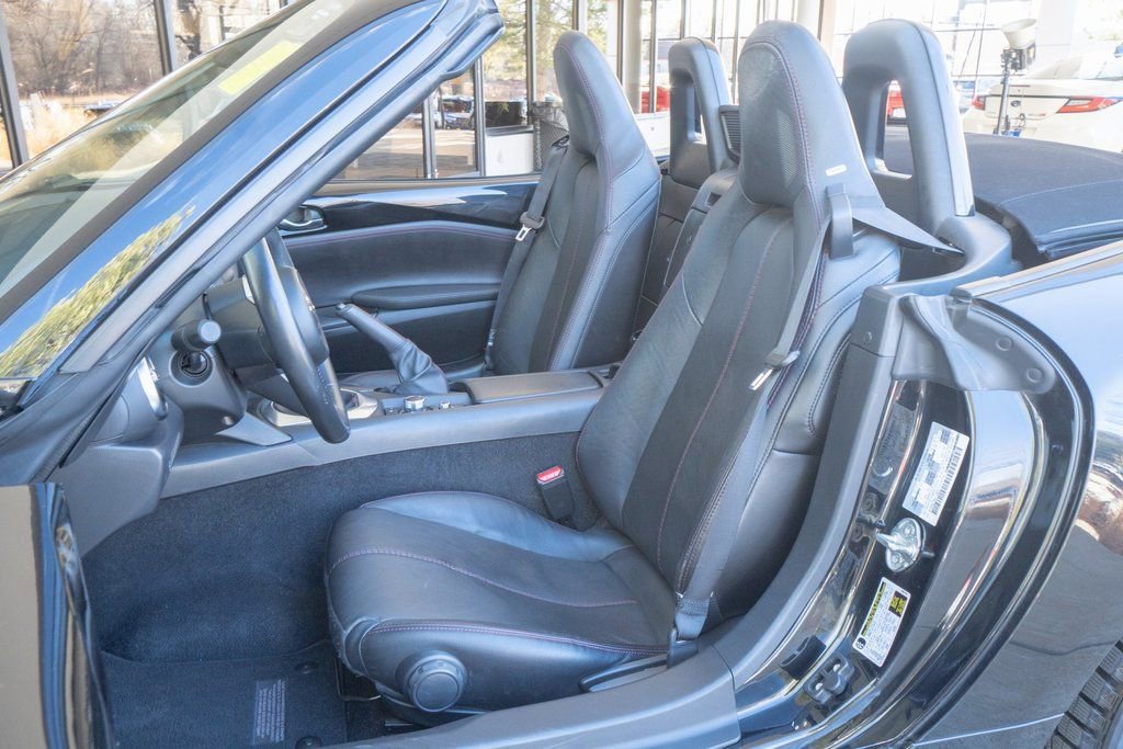 Used 2016 MAZDA MX-5 Miata Grand Touring image 9