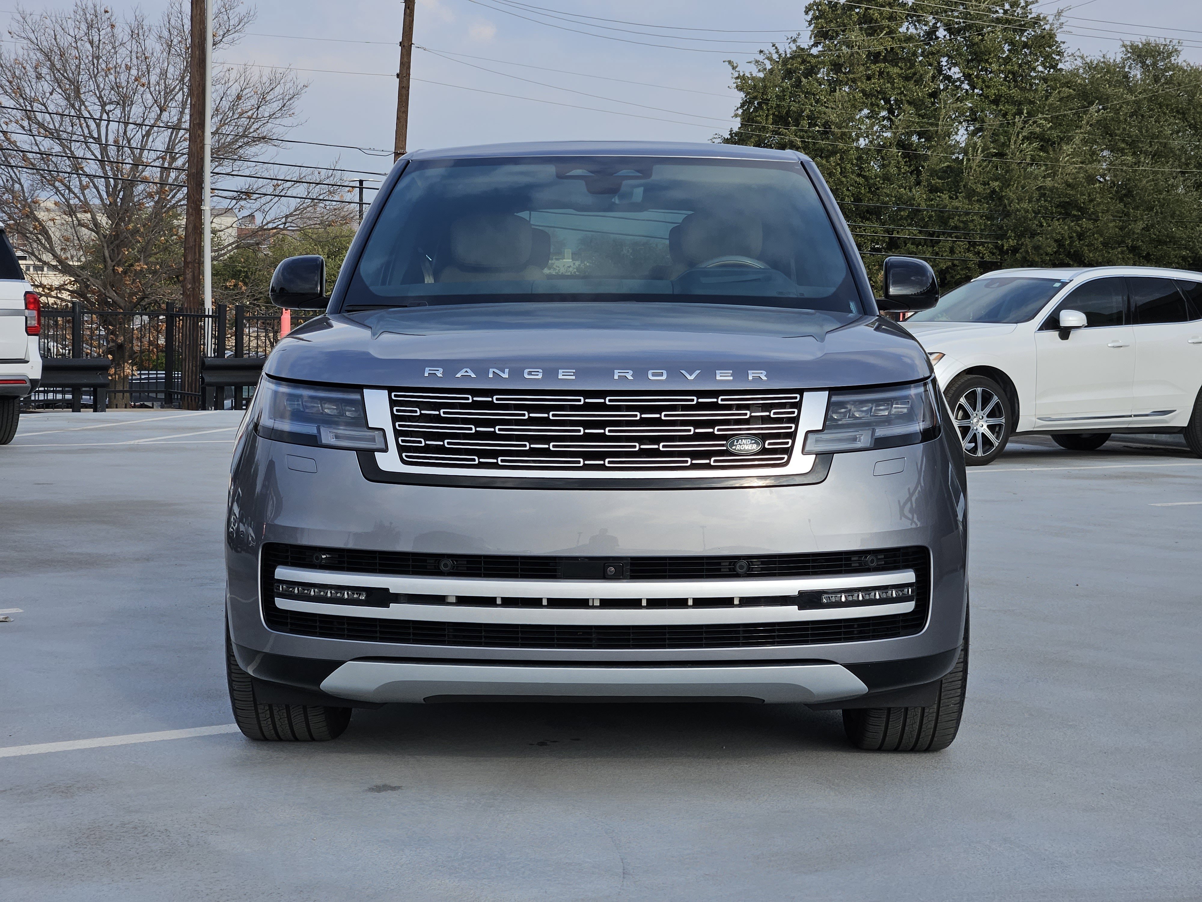 Used 2024 Land Rover Range Rover Autobiography image 6