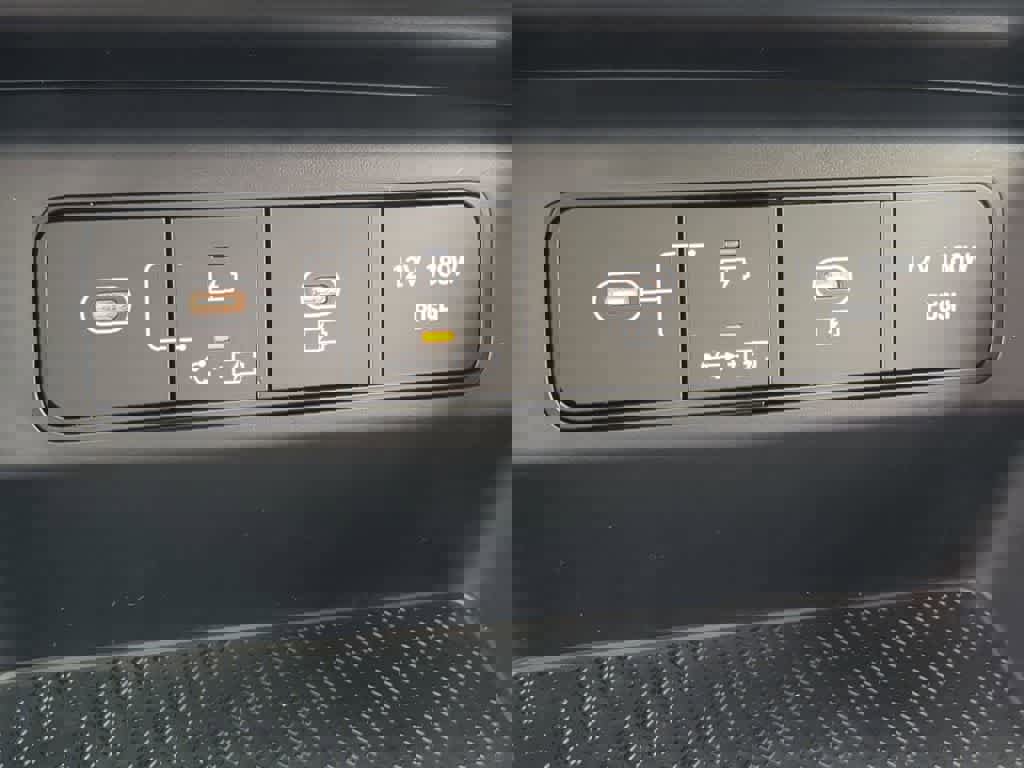 New 2026 Hyundai Tucson SE image 30