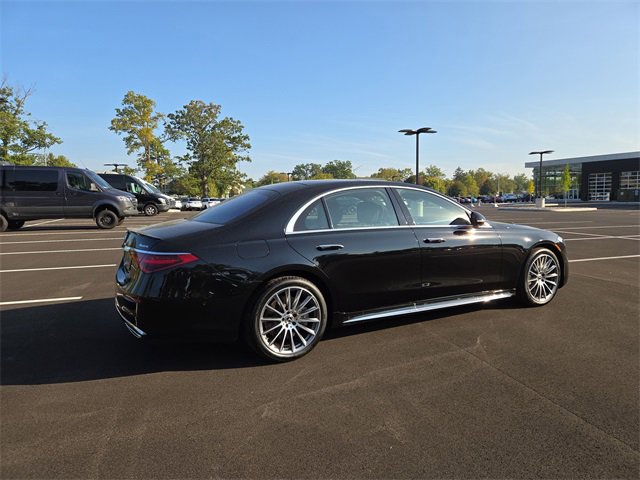 New 2025 Mercedes-Benz S 580 4MATIC Sedan image 3
