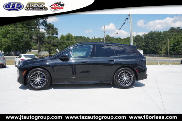 Used 2022 BMW iX xDrive50 w/ Sport Package AWD/4WD image 4