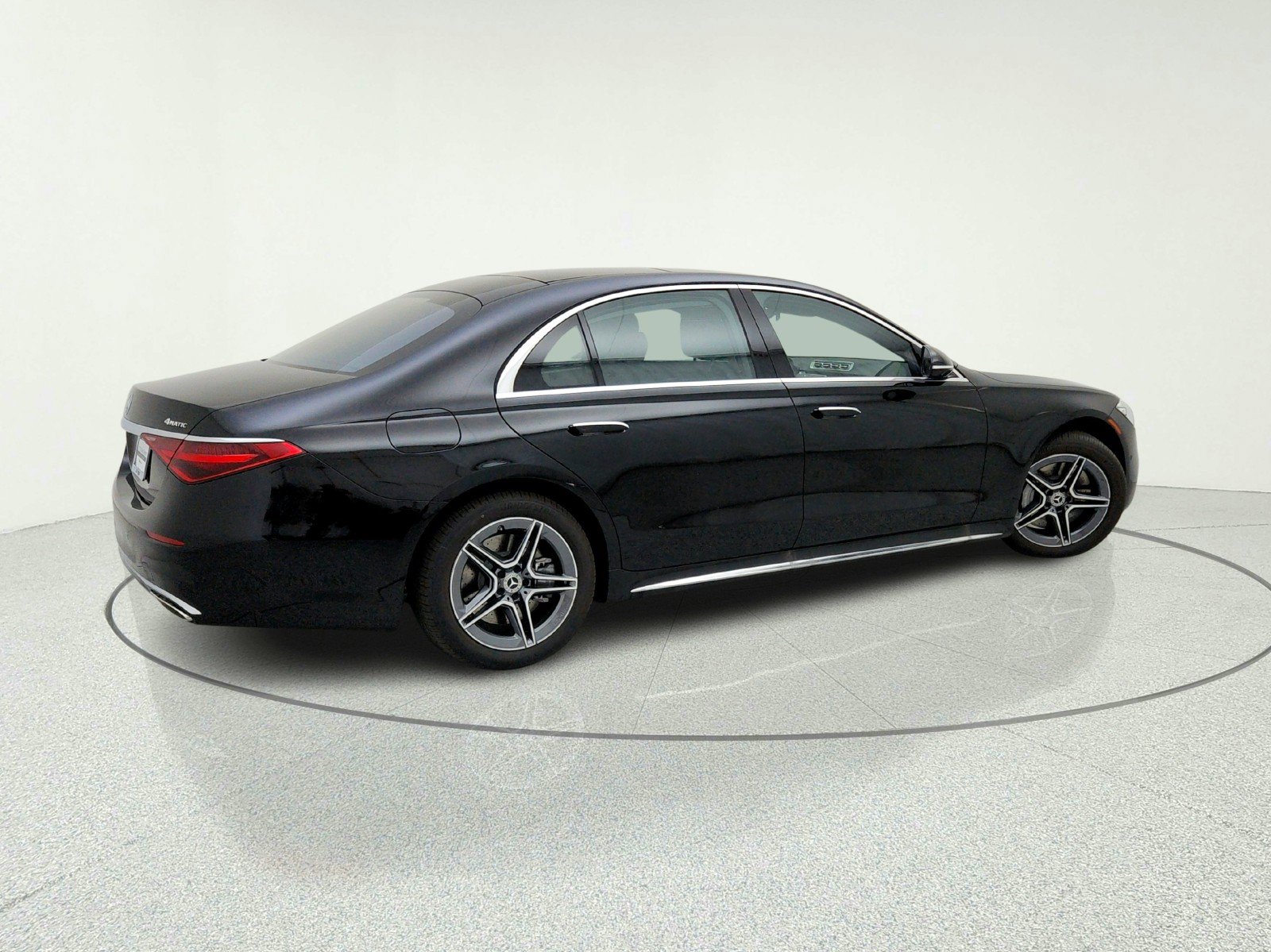 New 2026 Mercedes-Benz S 580e 4MATIC Sedan image 8