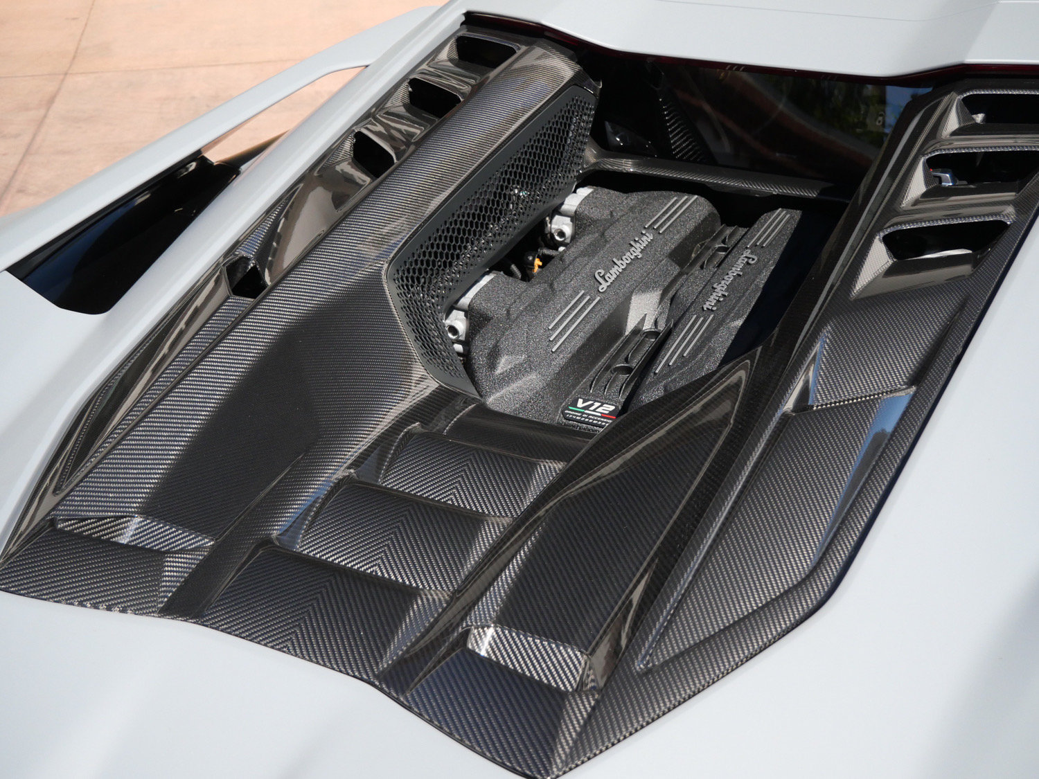Used 2025 Lamborghini Revuelto AWD/4WD image 15
