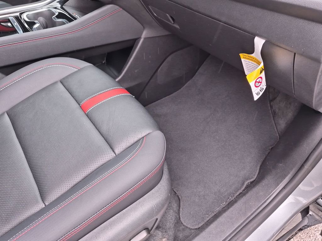 Used 2024 Chevrolet Traverse RS AWD/4WD image 40