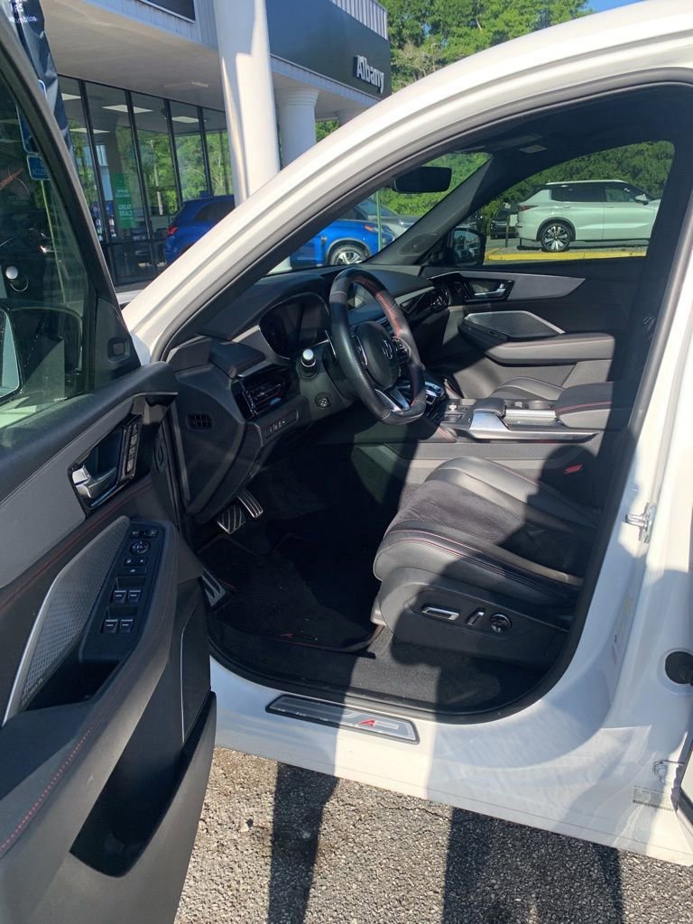 Used 2022 Acura MDX A-Spec image 2
