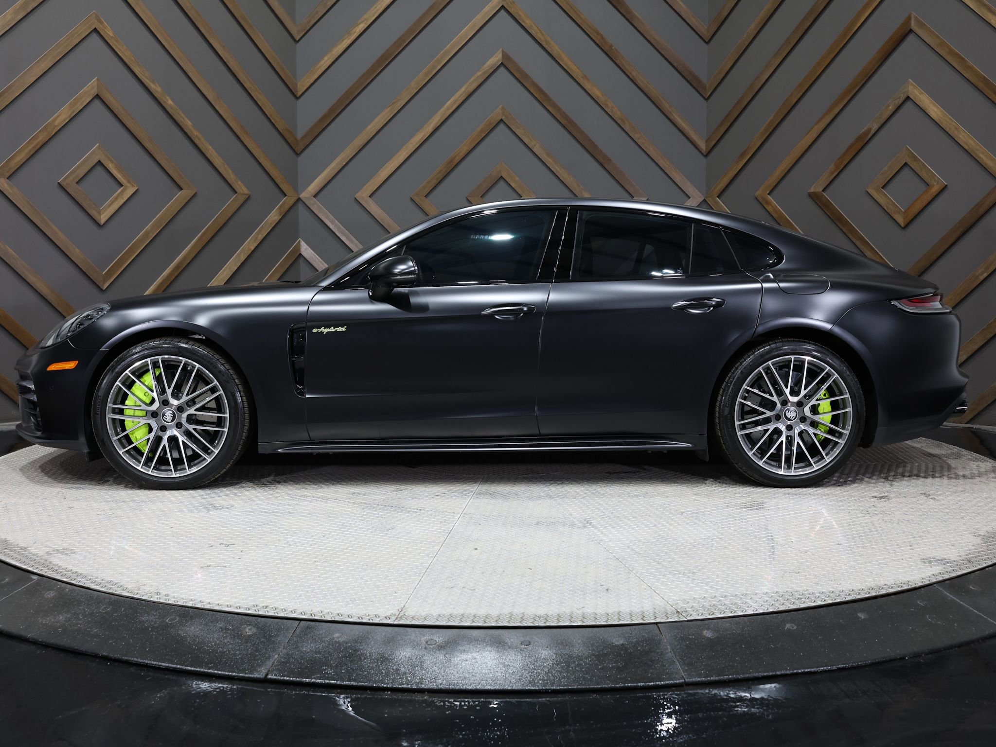 Used 2021 Porsche Panamera Turbo S w/ Assistance Package image 3