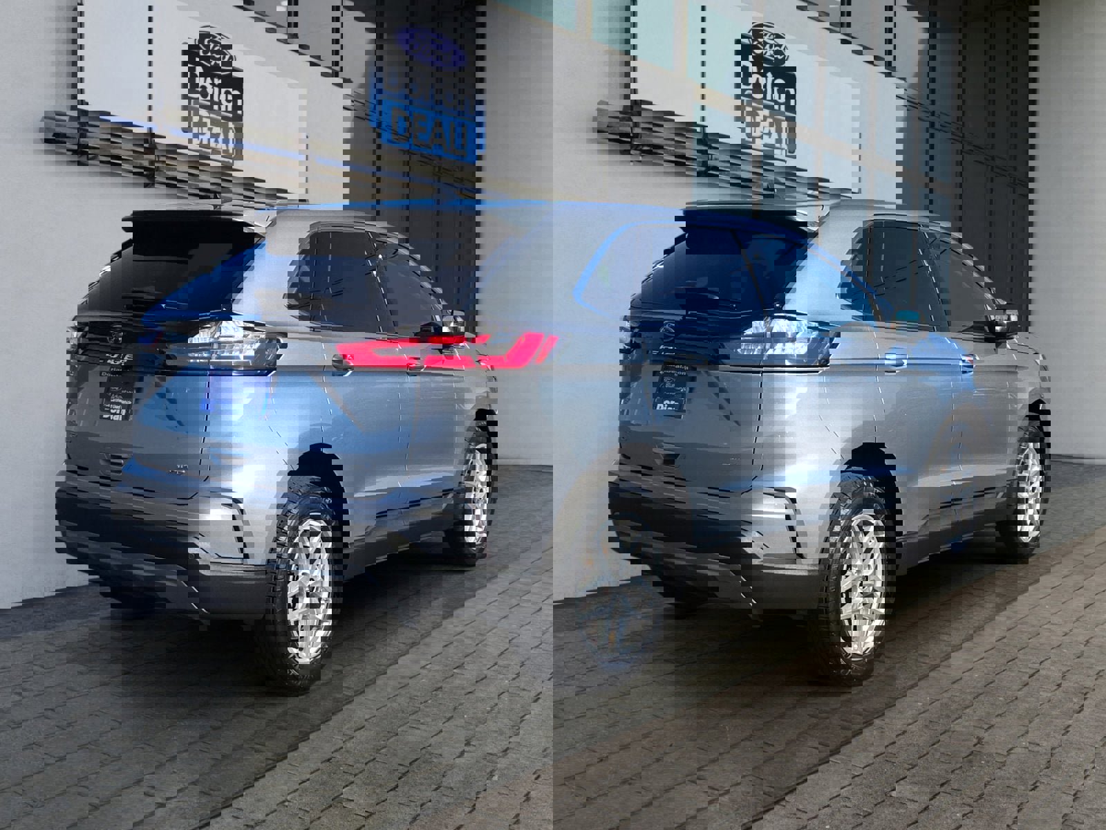 Certified 2024 Ford Edge SEL w/ Convenience Package image 3