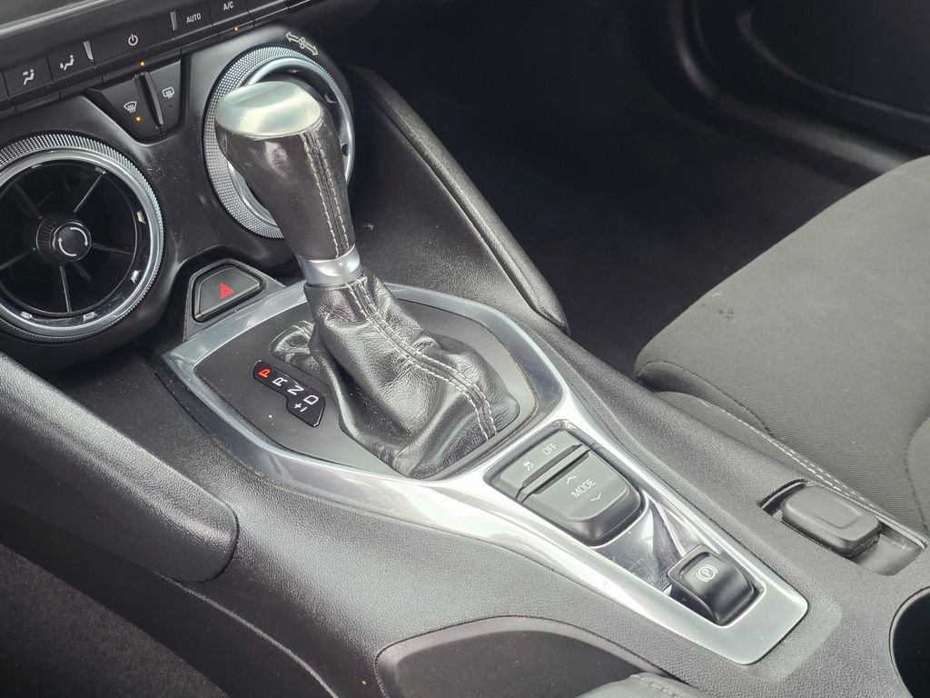 Used 2019 Chevrolet Camaro LT RWD image 29