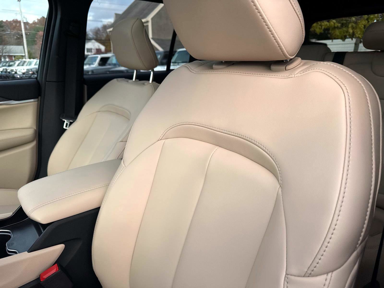 New 2025 Jeep Grand Cherokee Limited image 9