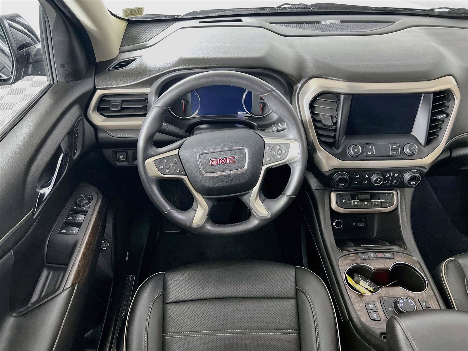 Used 2021 GMC Acadia Denali w/ Denali Ultimate Package AWD/4WD image 23
