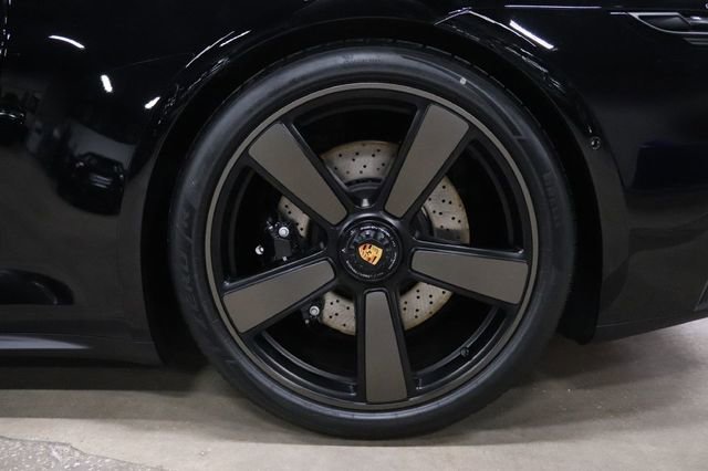 Used 2026 Porsche 911 Carrera GTS RWD image 39