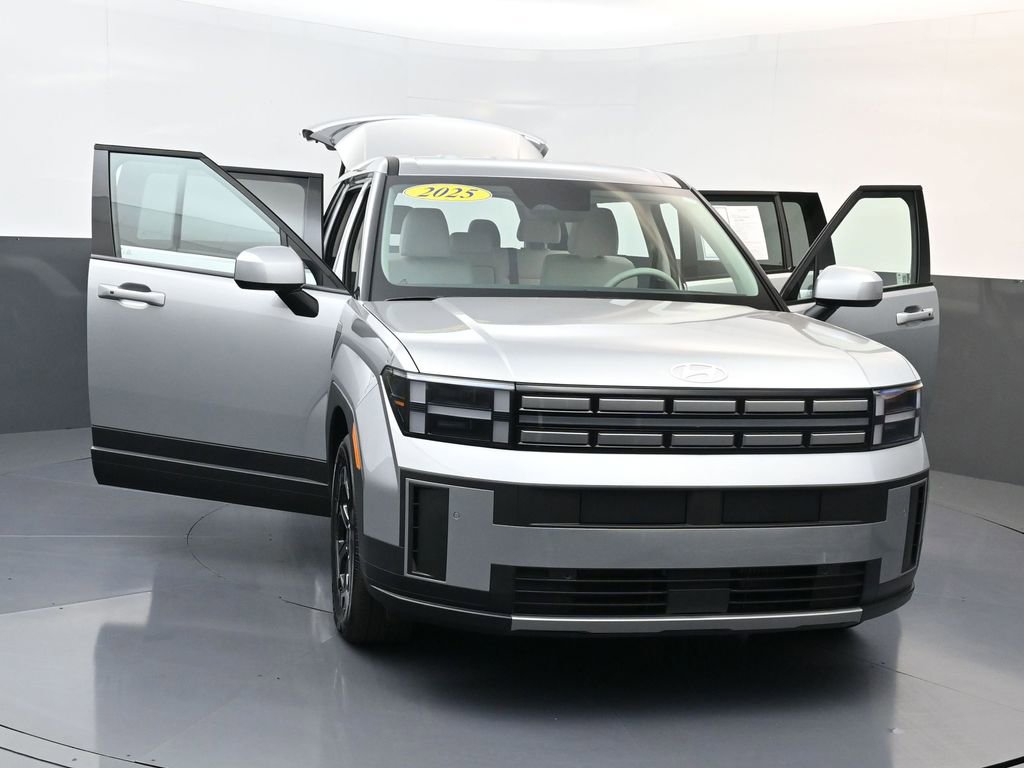 Certified 2025 Hyundai Santa Fe SE image 31