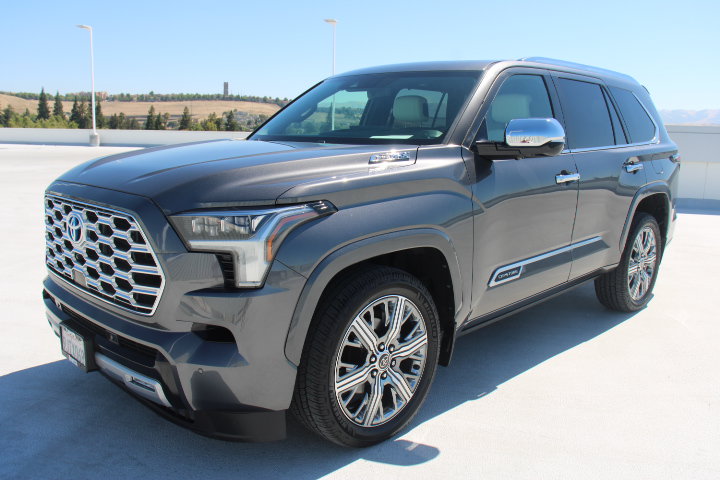 Certified 2024 Toyota Sequoia Capstone AWD/4WD image 6