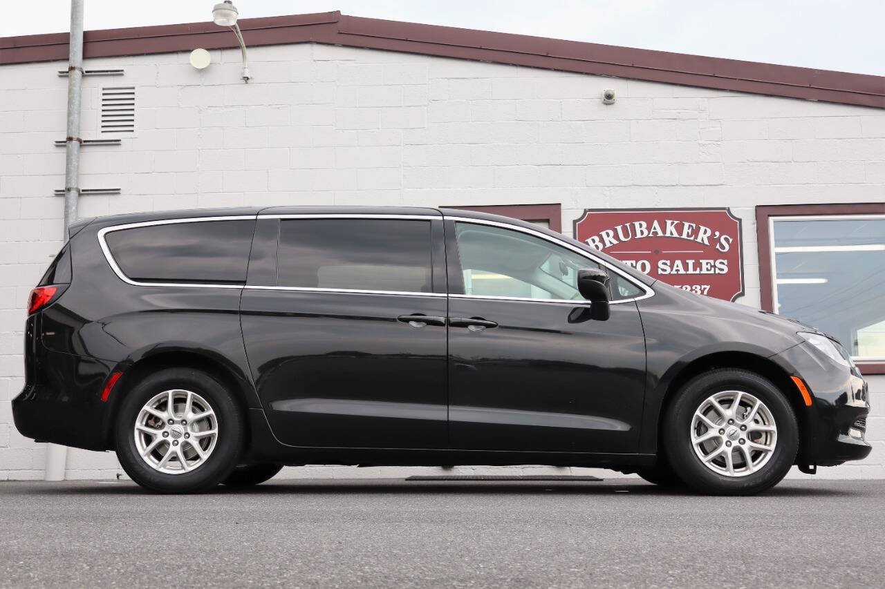 Used 2021 Chrysler Voyager LX