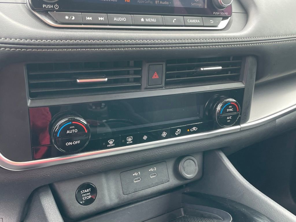 Used 2024 Nissan Rogue SV image 17