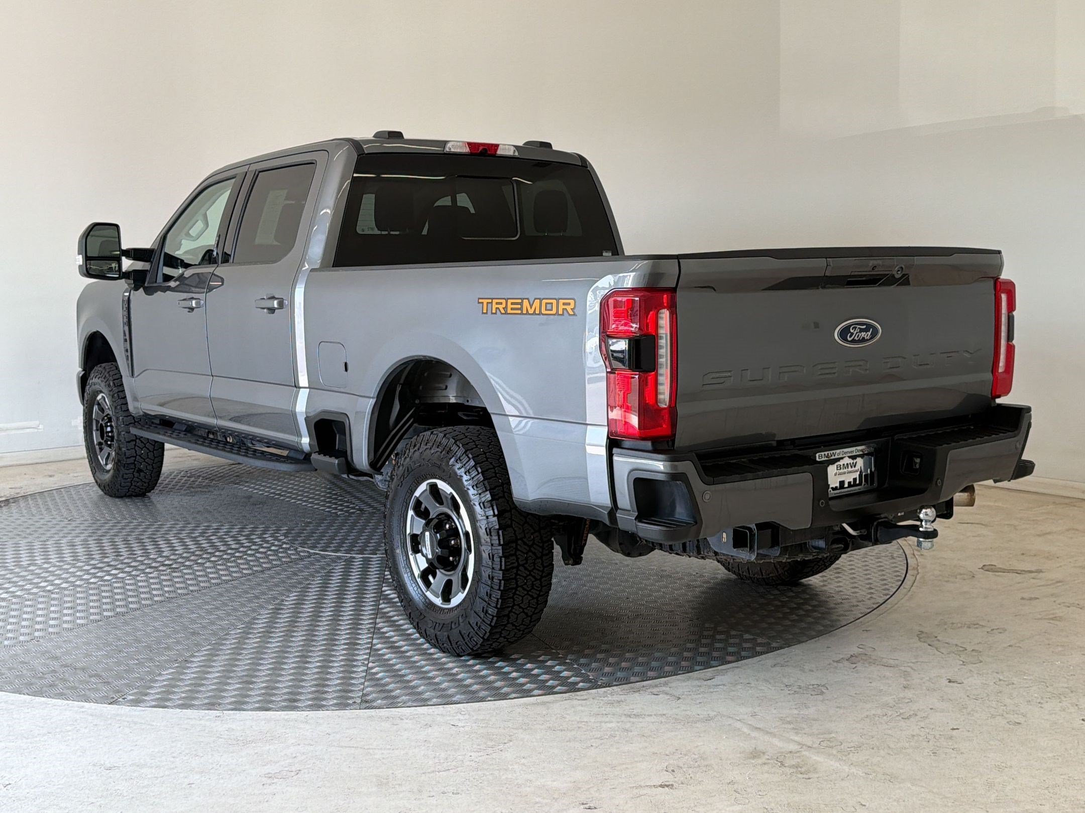 Used 2024 Ford F250 Lariat w/ Lariat Ultimate Package AWD/4WD image 3