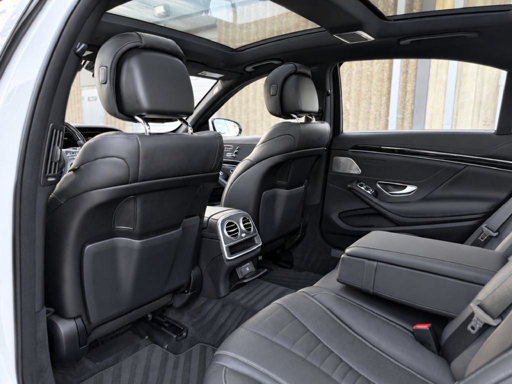 Used 2020 Mercedes-Benz S 560 Sedan image 16