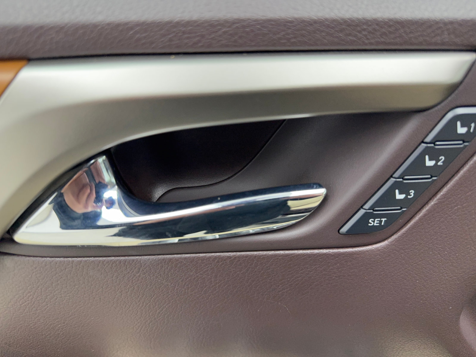 Used 2020 Lexus RX 450h AWD w/ Premium Package image 32