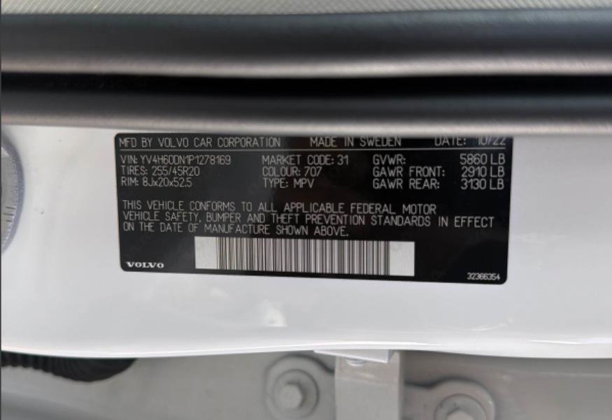 Used 2023 Volvo XC60 T8 Plus image 19