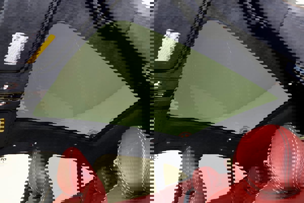 Used 2021 Aston Martin DBX image 13